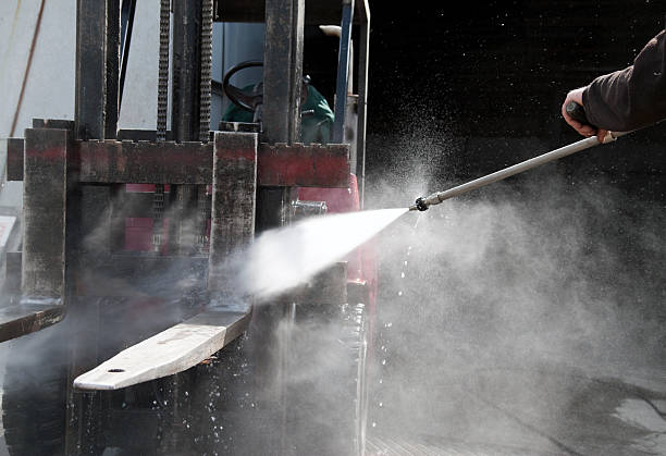 Best Roof Washing  in Brooklyn Center, MN